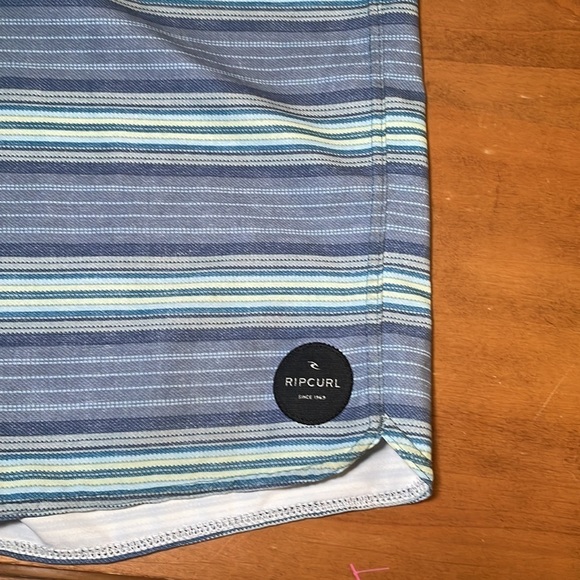 Rip Curl Board Shorts Size 36 - Picture 4 of 9